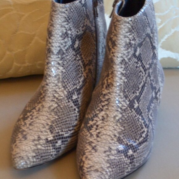 Corso Como Freen Snake Print Leather Pointed Women Booties Shoes 8.5M - EU 39 - Picture 1 of 6
